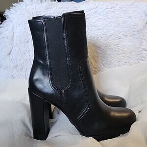 BAR III TALL LEATHER HEEL ZIPPER BLACK MOTO STYLE WOMANS SIZE 10.0